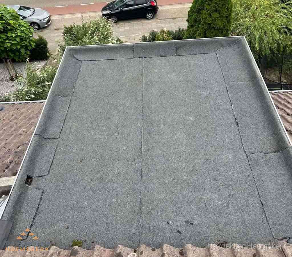 Dakbedekking schuur met bitumen in Heemskerk